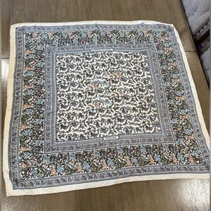 HERMES Carré géant silk silk scarf